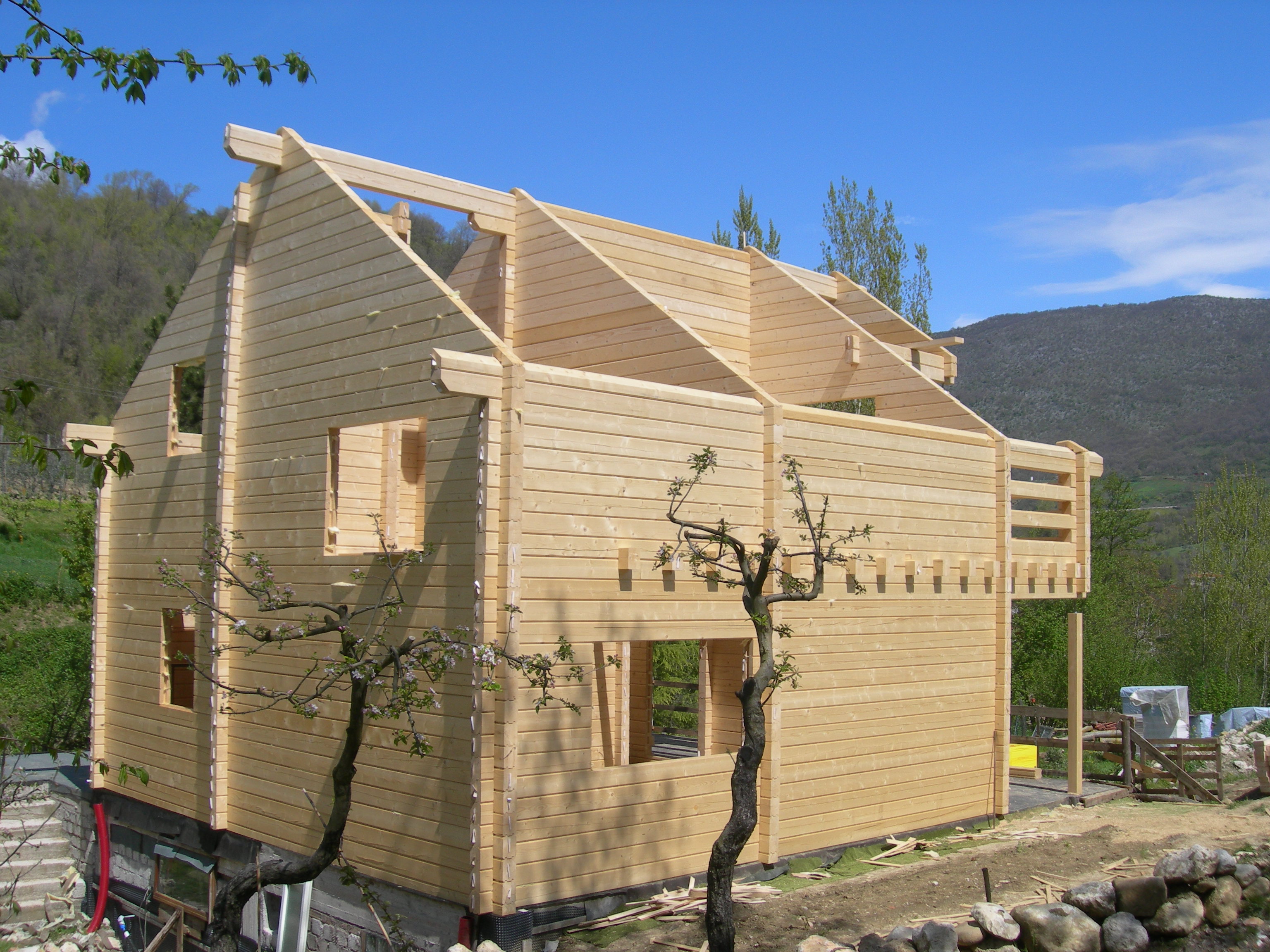 Casa in legno Abruzzo in tronchi squadrati